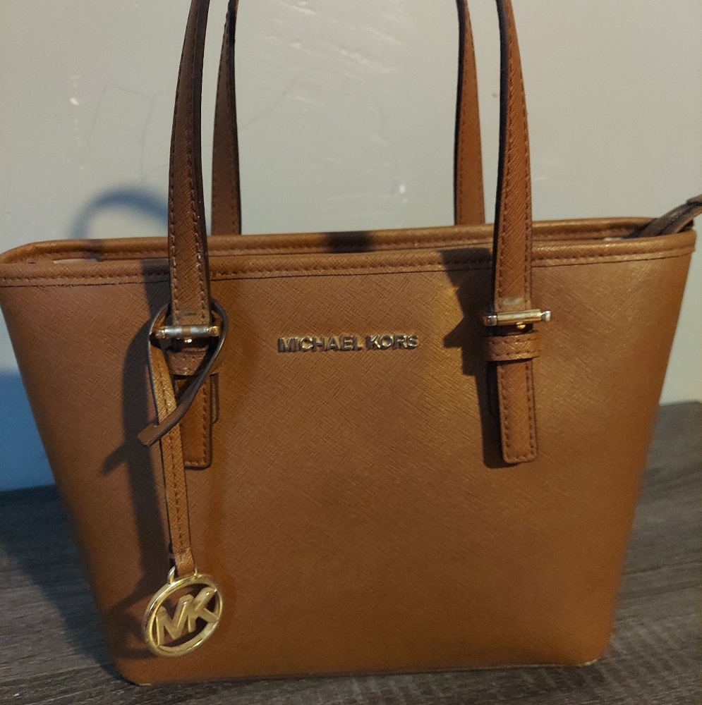 Michael kors purse